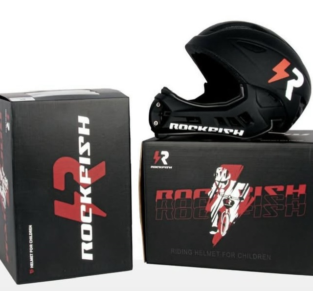 ROCKFISH F-ONE ヘルメット